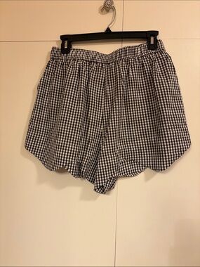 NWT Gingham Elastic-Waist Women’s Shorts - Black/White
